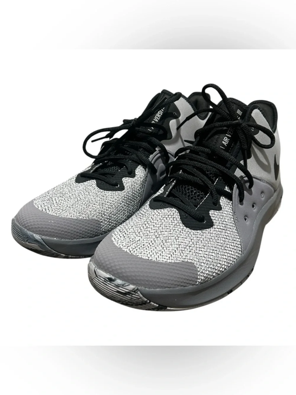 Nike Air Versitile III Basketball Shoes in the Atmosphere Grey and Black Sz 12